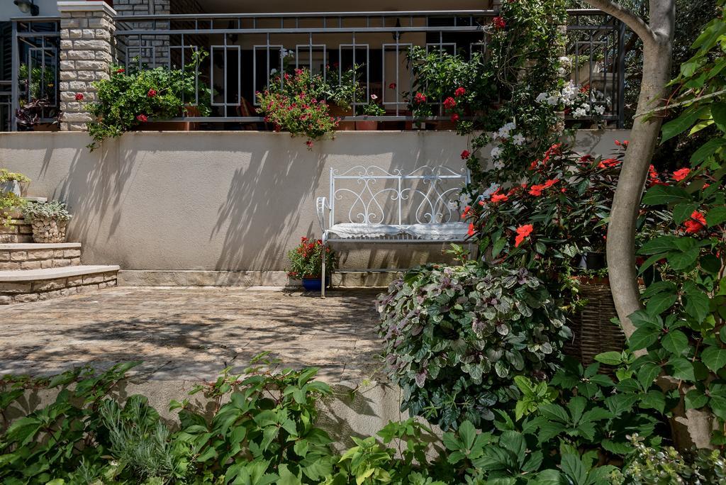 Apartman Roza Rogoznica  Bagian luar foto