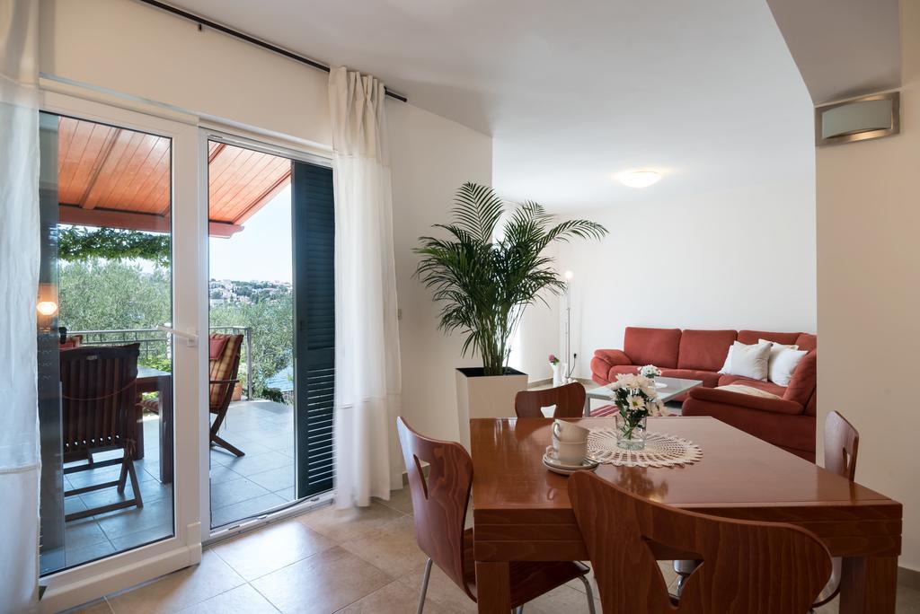 Apartman Roza Rogoznica  Bagian luar foto
